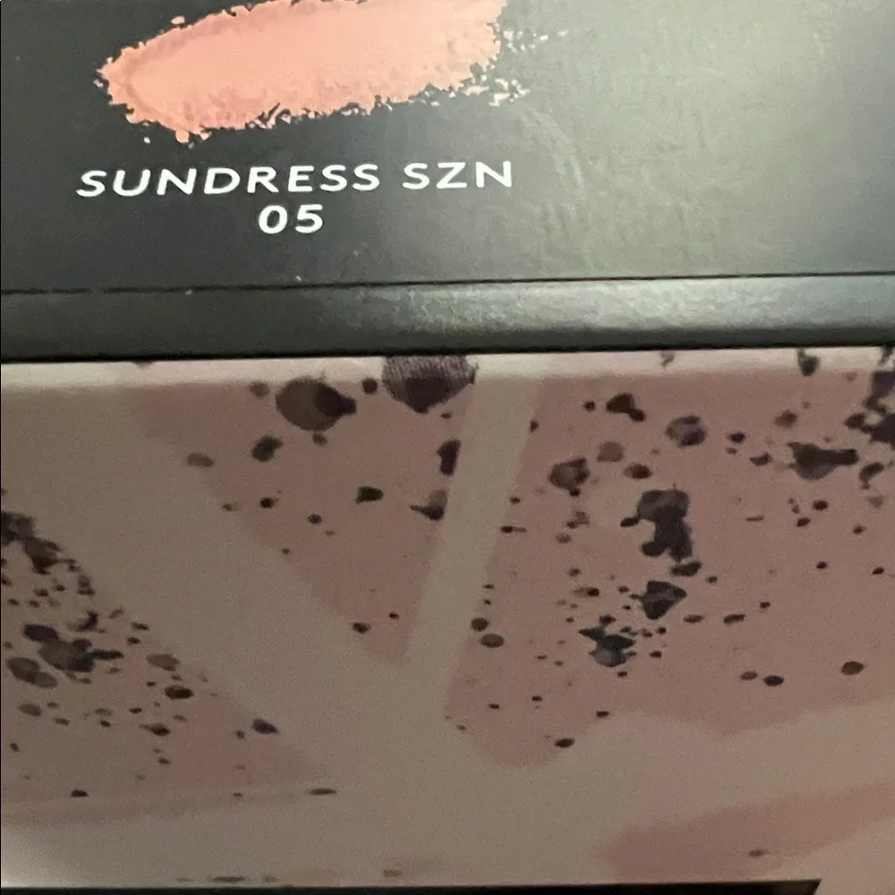 NWT FENTY CHEEKS SUEDE POWDER BLUSH Sundress SZN, 4g / 0.14 fl oz
